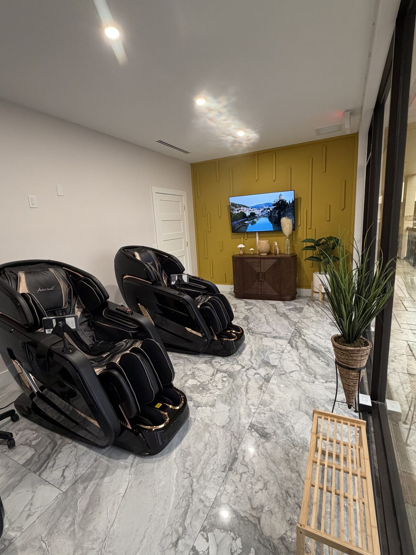 Private concierge lounge inside RegenOrtho Palm Beach